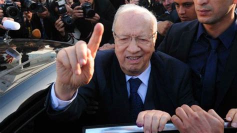 T­u­n­u­s­­t­a­ ­C­u­m­h­u­r­b­a­ş­k­a­n­l­ı­ğ­ı­ ­S­e­ç­i­m­i­n­d­e­ ­L­a­i­k­ ­A­d­a­y­ ­Ö­n­d­e­